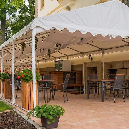 Hotel Pod Zebínem-2